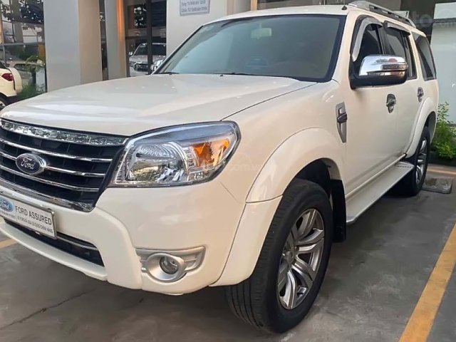 Cần bán Ford Everest sản xuất 2011, màu trắng, giá tốt