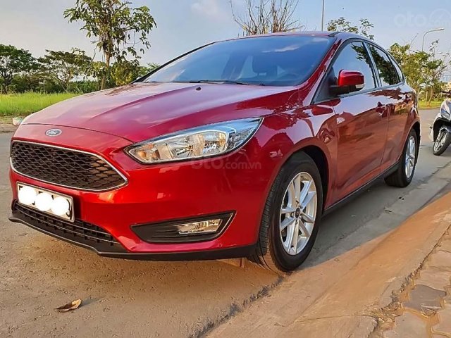 Cần bán xe Ford Focus đời 2019, màu đỏ0