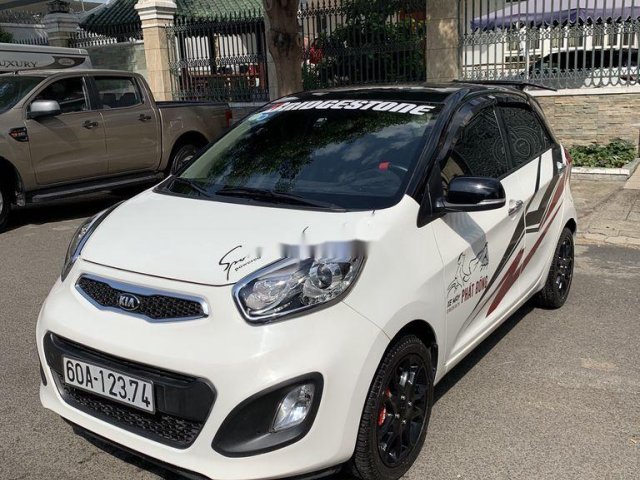 Xe Kia Picanto 1.25AT năm sản xuất 2013, màu trắng, nhập khẩu số tự động