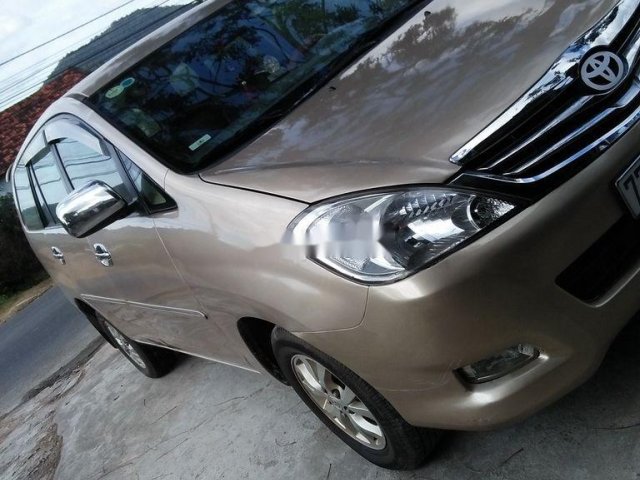 Nhà bán Toyota Innova G sản xuất 2007, màu vàng, nhập khẩu, zin từ con ốc