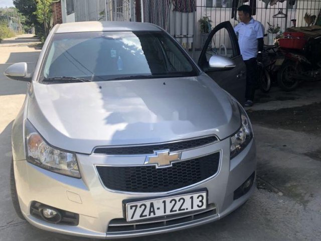 Cần bán xe Chevrolet Cruze LTZ năm sản xuất 2015, màu bạc, 415 triệu