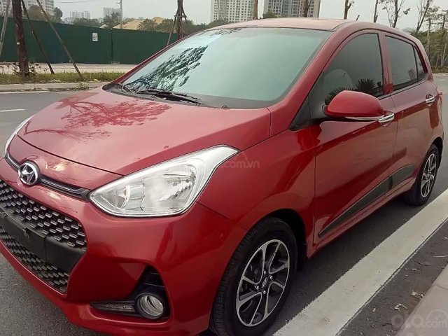 Bán Hyundai Grand i10 sản xuất 2017, màu đỏ, số sàn