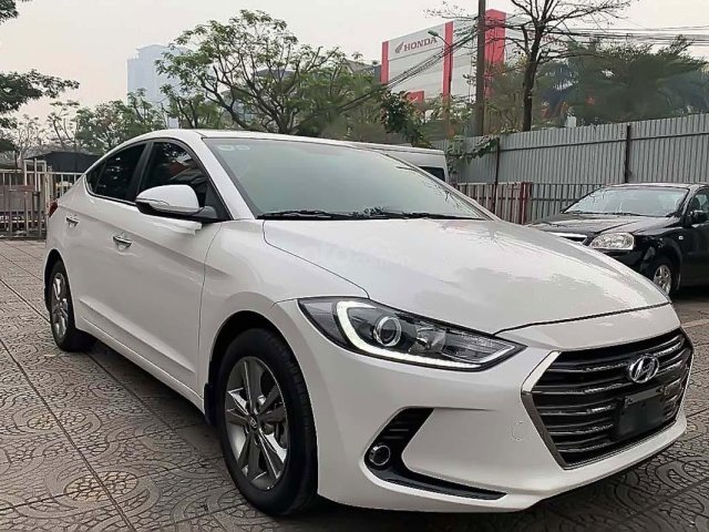 Bán Hyundai Elantra 1.6 AT 2016, màu trắng như mới0