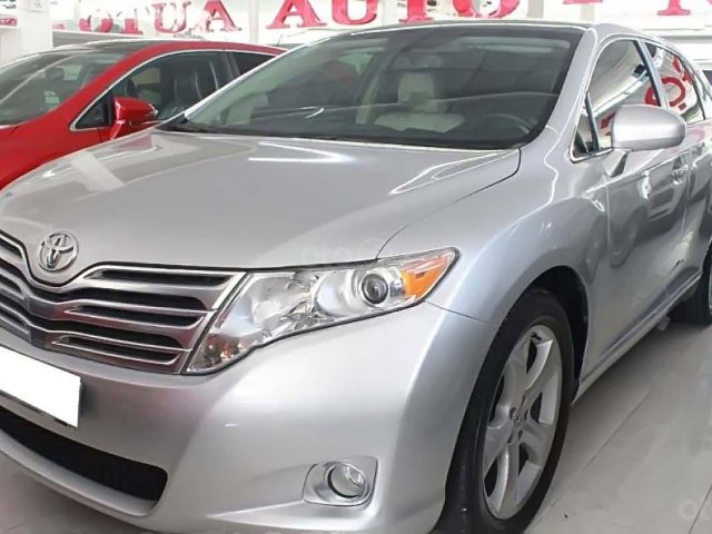 Cần bán gấp Toyota Venza 3.5 sản xuất 2009, màu bạc, nhập khẩu