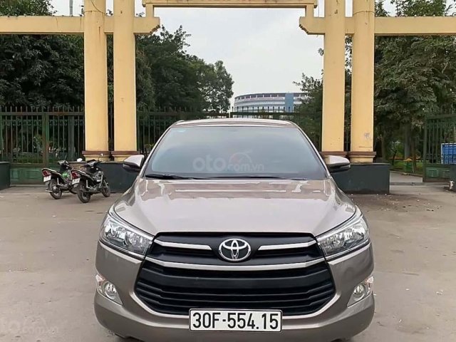 Cần bán gấp Toyota Innova 2.0E MT đời 2018 số sàn