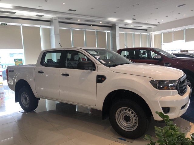 Bán xả lô Ford Ranger 2 cầu số sàn 2019, giá chỉ còn 566 triệu, số lượng có hạn, thủ tục vay nhanh gọn