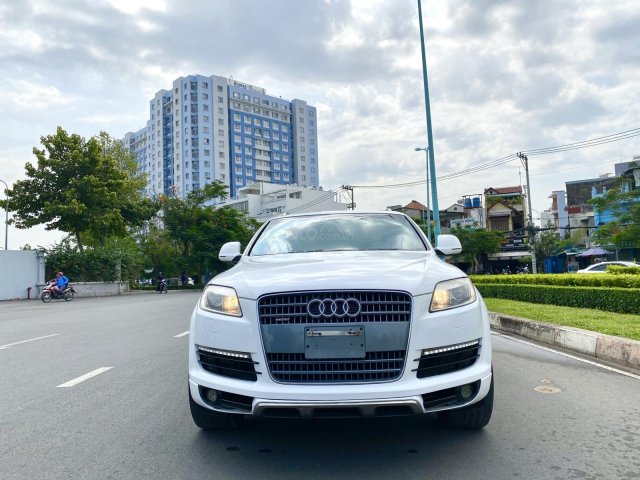 Bán ô tô Audi Q7 đời 2008, màu trắng, xe ít đi, giá siêu tốt