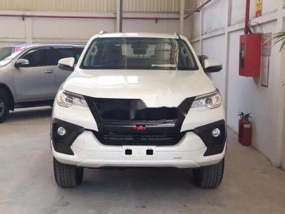 Bán Toyota Fortuner Sportivo đời 2019, giao ngay