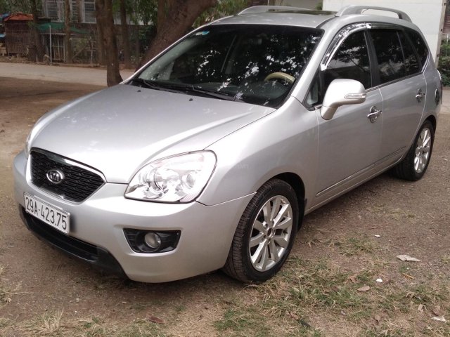 Carens SE 2.0 MT đời cuối 2011, 260tr