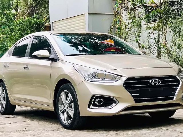 Bán Hyundai Accent sản xuất 2018, màu vàng0