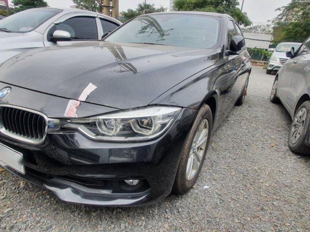 Bán Bmw 320i sản xuất 2016 giá chỉ 804triệu