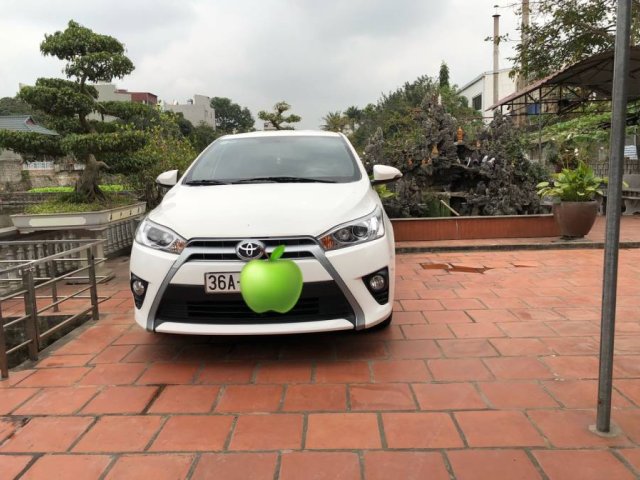 Bán Toyota Yaris sản xuất năm 2017, màu trắng, nhập khẩu số tự động