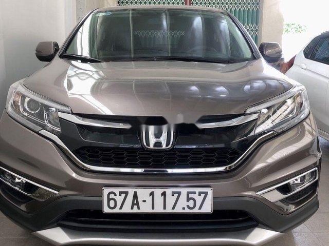 Cần bán lại xe Honda CR V năm sản xuất 2016, màu nâu0