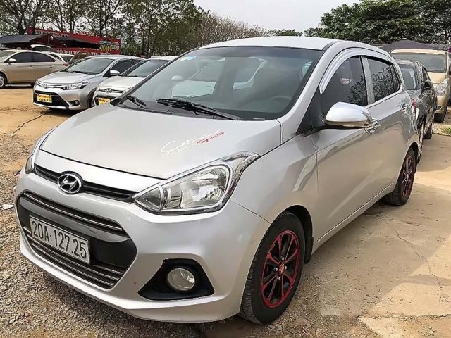 Bán Hyundai Grand i10 sản xuất năm 2015, màu bạc, xe nhập