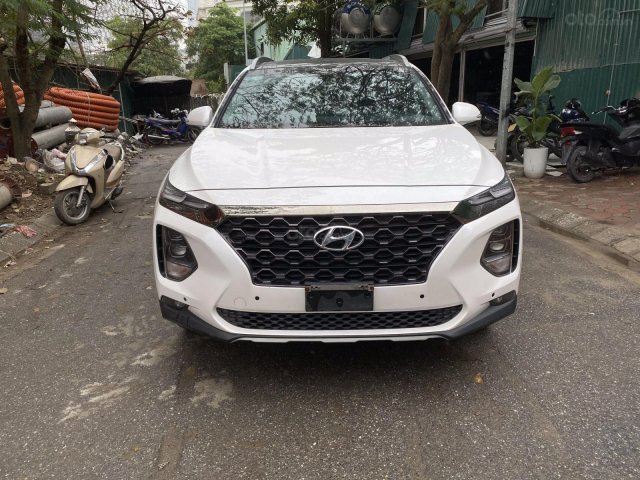 Cần bán lại xe Hyundai Santa Fe năm 2018, màu trắng xe gia đình, giá chỉ 1 tỷ 85 triệu đồng