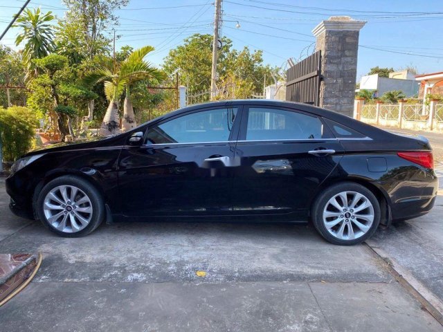 Bán ô tô Hyundai Sonata năm sản xuất 2010, màu đen xe gia đình, giá chỉ 470 triệu