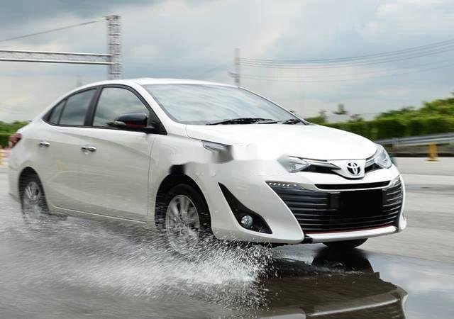 Bán Toyota Vios năm 2020, màu trắng, 470tr0