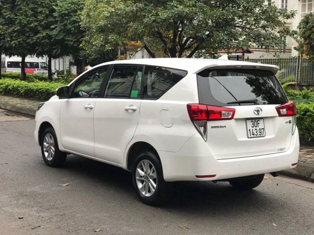 Bán xe Toyota Innova 2.0E MT năm 2018, màu trắng chính chủ, giá chỉ 659 triệu
