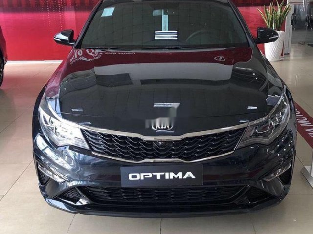 Cần bán xe Kia Optima sản xuất năm 2020, màu đen