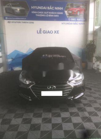 Bán Hyundai Elantra MT đời 2019, màu đen số sàn, giá tốt