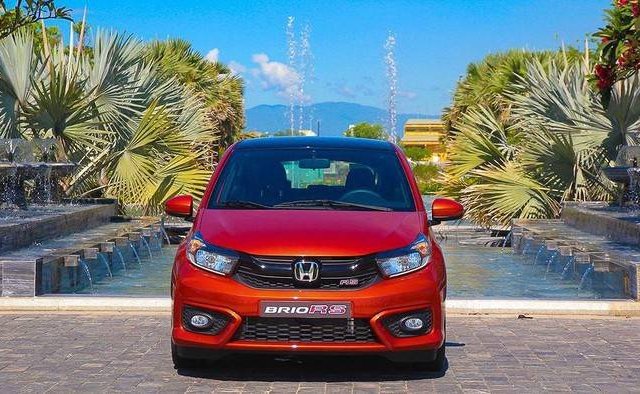 Bán xe Honda Brio RS sản xuất 2020, màu đỏ, xe nhập