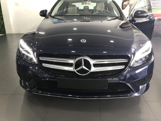 Cần bán xe Mercedes-Benz C 180 model 2020 giá tốt nhất HCM, cam kết tháng bán hàng không lợi nhuận