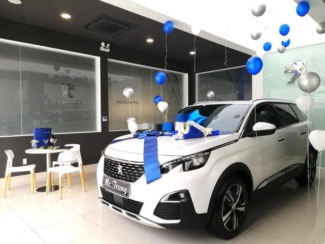 Bán xe Peugeot 5008 sản xuất năm 2020, màu trắng