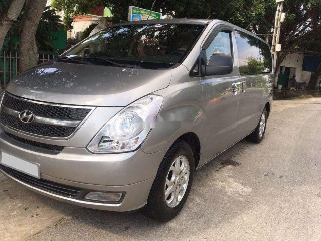 Bán xe Hyundai Starex sản xuất 2016, giá 692tr