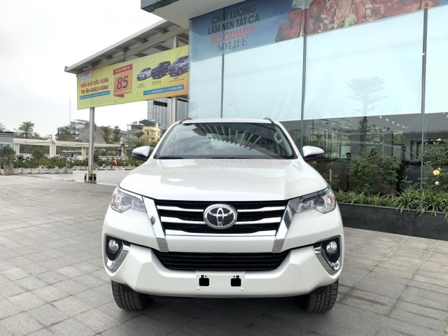 Toyota Fortuner 2.7 số tự động, máy xăng tặng thuế TB, tặng BHVC + phụ kiện cao cấp, trả góp từ 300tr0