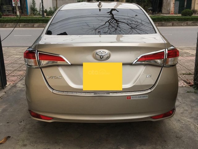 Bán Toyota Vios năm sản xuất 2019, số sàn 7 túi khí