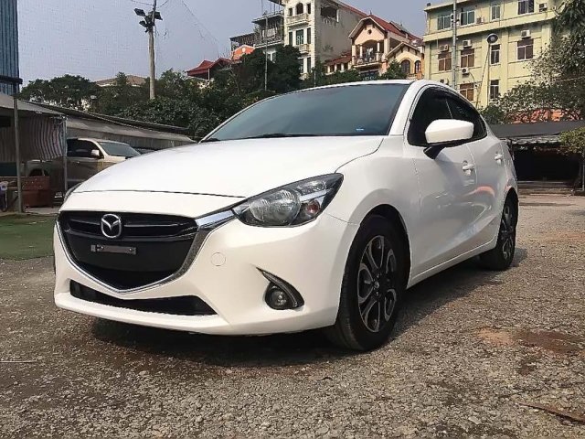 Cần bán gấp Mazda 2 1.5 AT năm sản xuất 2017, màu trắng chính chủ giá cạnh tranh