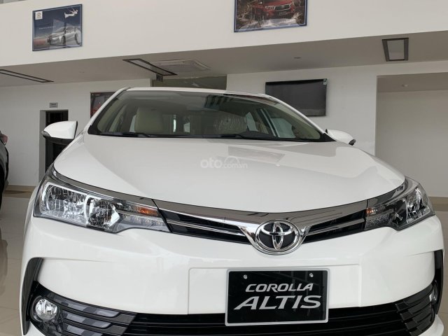 Bán xe Toyota Corolla Altis 20200