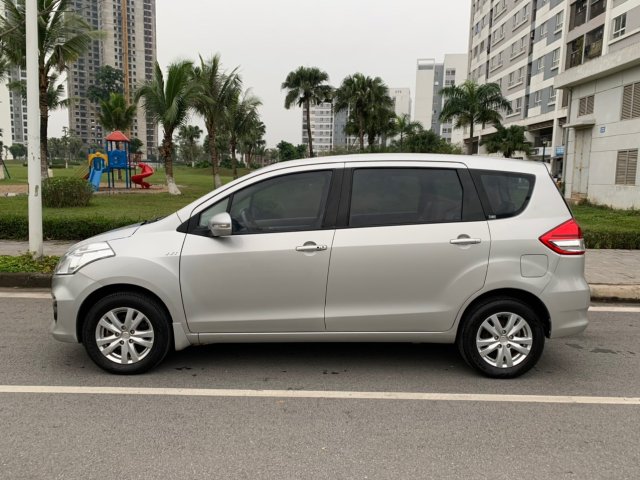 Cần bán lại xe Suzuki Ertiga GLX AT đời 2016, màu bạc, 450 triệu