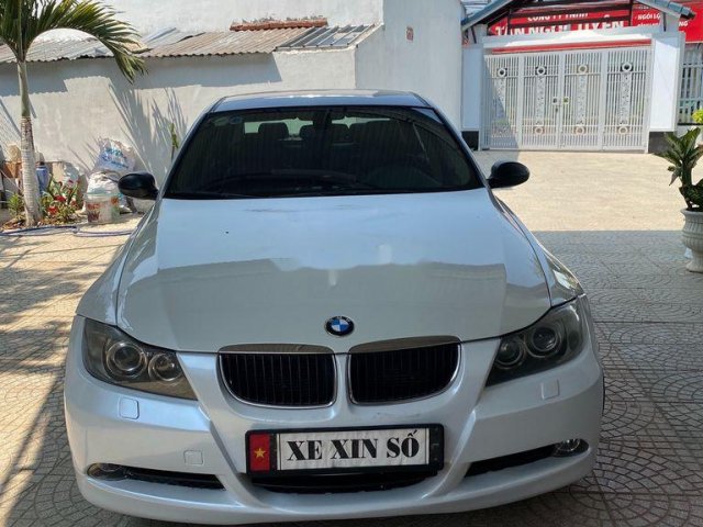 Bán xe BMW 320i năm 2008, nhập khẩu, 395tr