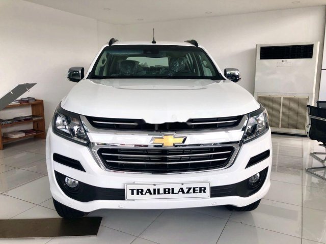 Bán ô tô Chevrolet Trailblazer đời 2020, màu trắng. Ưu đãi sốc