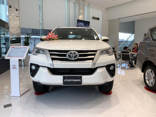 Fortuner 2.4G số sàn 2020 giá tốt, hỗ trợ thuế trước bạ và nhiều ưu đãi từ đại lý