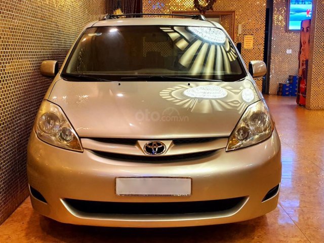 Bán xe Toyota Sienna năm 2008, giá chỉ 495 triệu