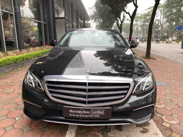 Bán Mercedes E200 cũ 2019, màu đen