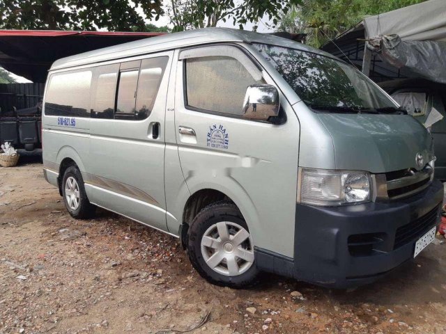 Bán Toyota Hiace sản xuất năm 2005, máy dầu