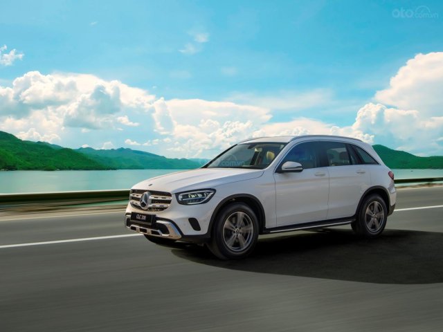 Bán xe Mercedes-Benz GLC200 2020 - giao xe ngay, giảm giá và nhiều ưu đãi tháng 04/2020