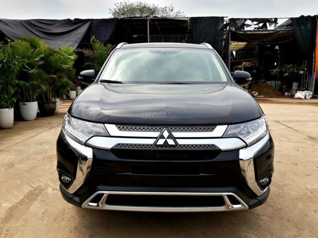 Mitsubishi Outlander 2020, hỗ trợ 100% lệ phí trước bạ