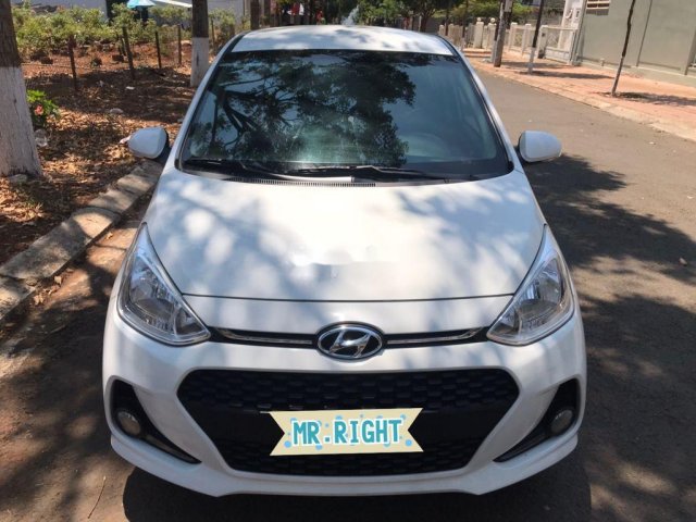 Xe Hyundai Grand i10 1.2 MT năm 2019, màu trắng số sàn, giá chỉ 345 triệu