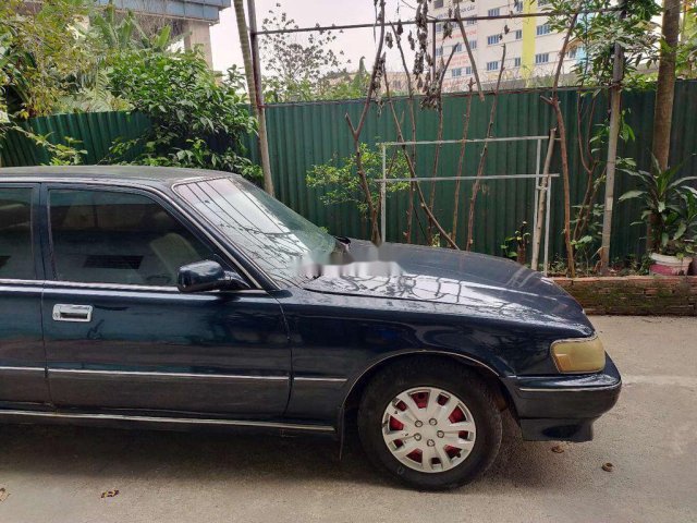 Cần bán xe Toyota Cressida đời 1993, xe nhập, giá chỉ 50 triệu