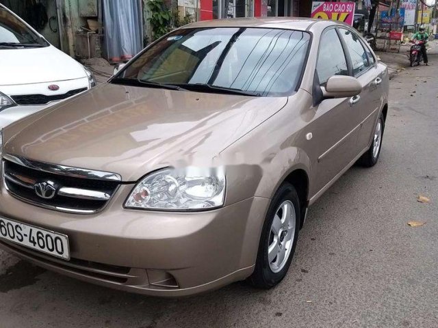 Xe Daewoo Lacetti sản xuất 2009, màu vàng giá cạnh tranh0