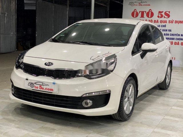 Cần bán lại xe Kia Rio năm 2016, màu trắng, nhập khẩu số tự động giá cạnh tranh0