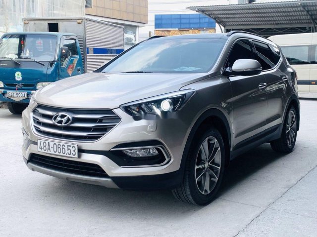 Bán Hyundai Santa Fe 2.4AT 4WD đời 2018 số tự động, giá chỉ 958 triệu