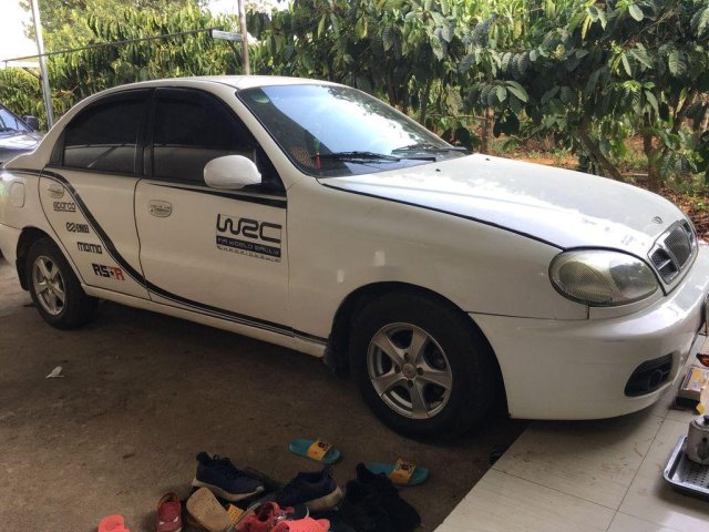 Bán ô tô Daewoo Lanos sản xuất 2001, màu trắng, nhập khẩu nguyên chiếc0