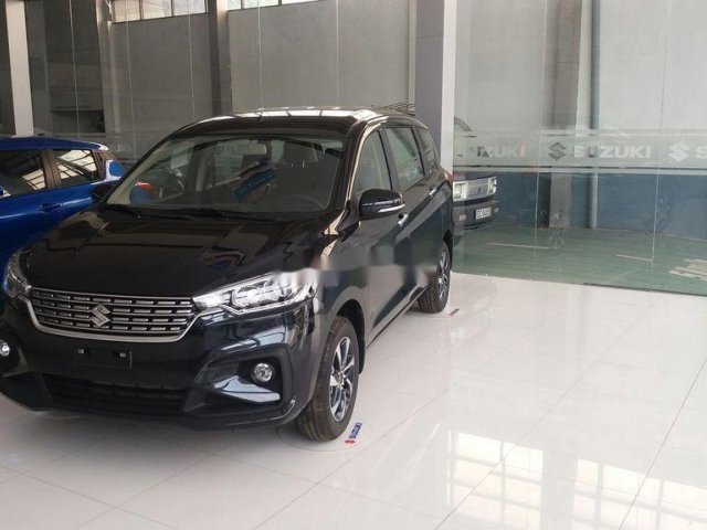 Bán xe Suzuki Ertiga sản xuất 2019, màu đen, nhập khẩu, 555 triệu0