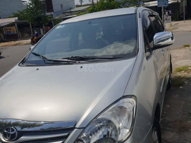 Cần bán xe Toyota Innova đời 2010, màu bạc, xe nhập, giá tốt0