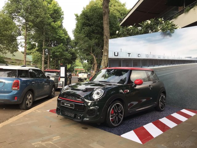 Bán ô tô Mini JCW 3 cửa đời 2019, màu xanh lá, nhập khẩu nguyên chiếc0